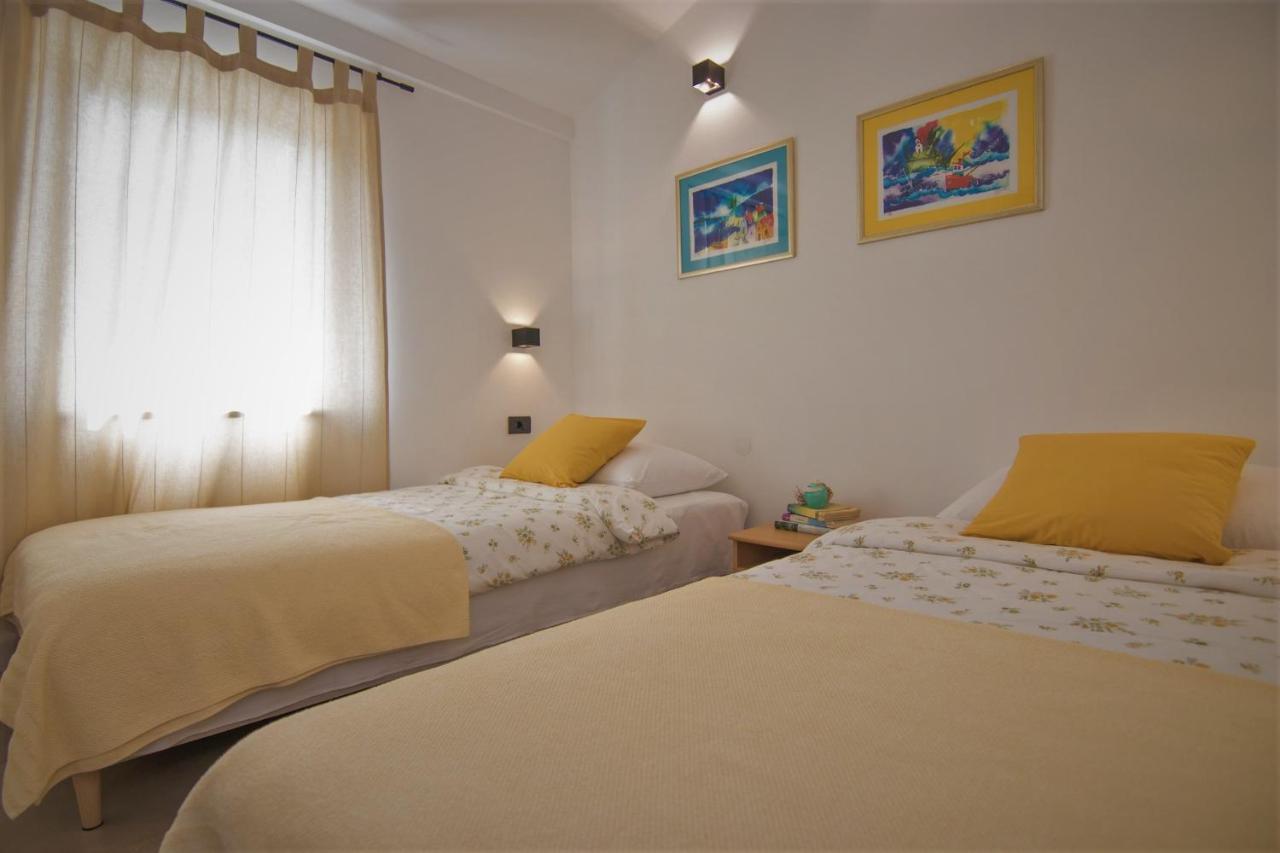 Apartmani Melita Malinska Kültér fotó
