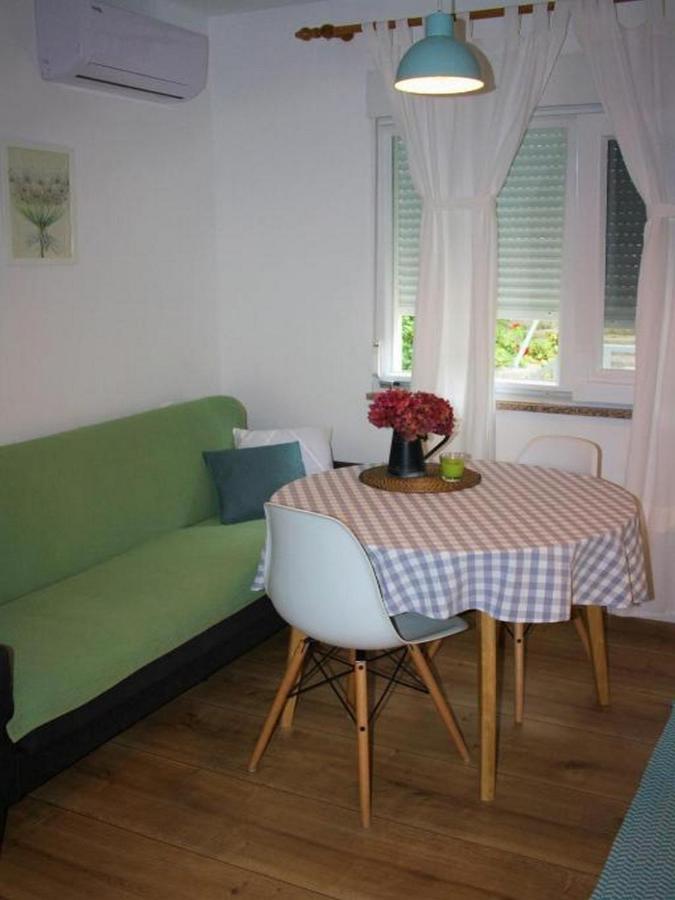 Apartmani Melita Malinska Kültér fotó